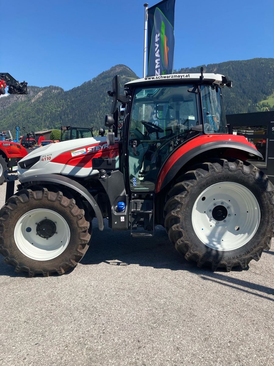 Traktor des Typs Steyr 4110 PLUS, Neumaschine in Schlitters (Bild 9)