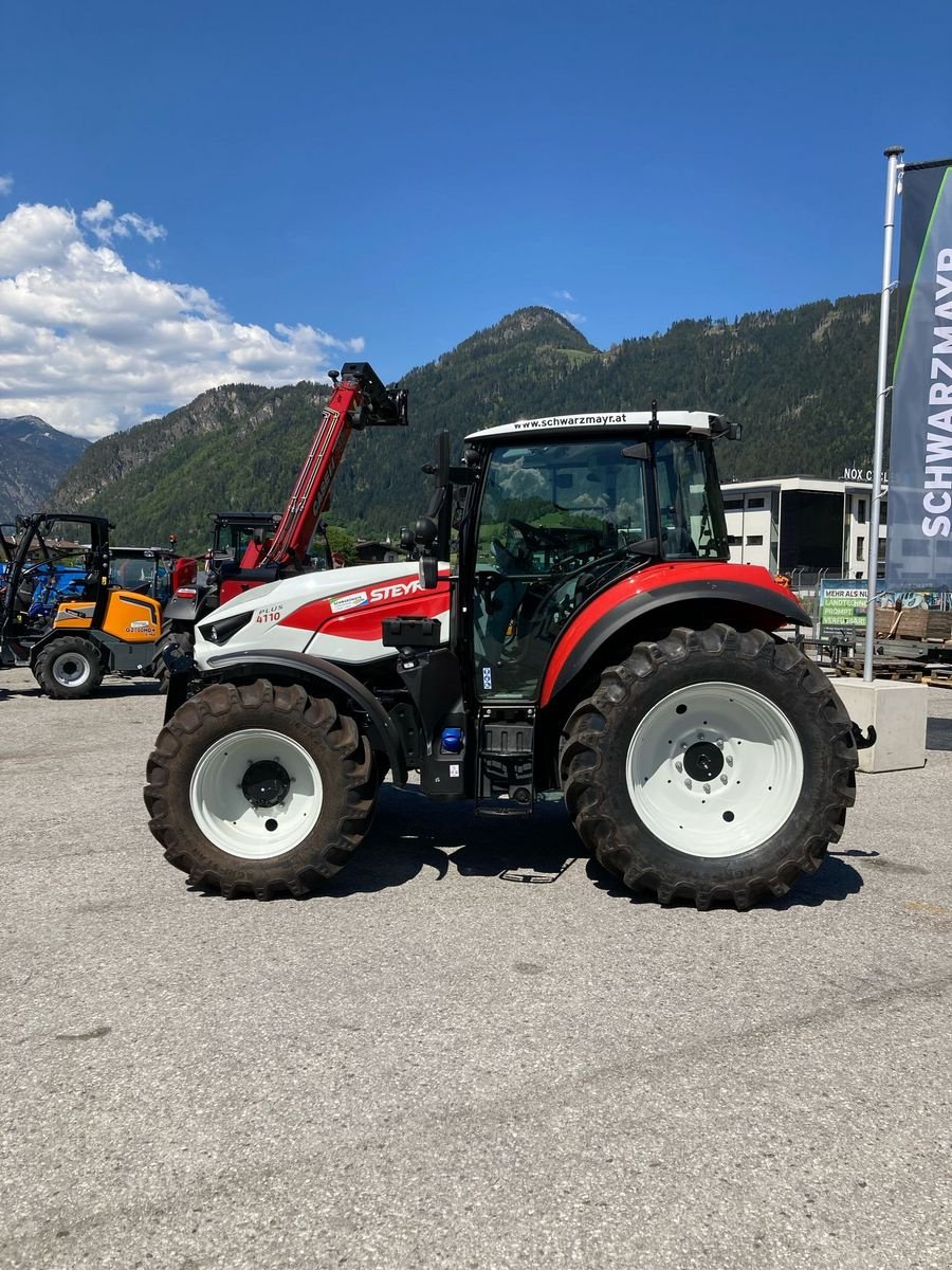 Traktor des Typs Steyr 4110 PLUS, Neumaschine in Schlitters (Bild 3)