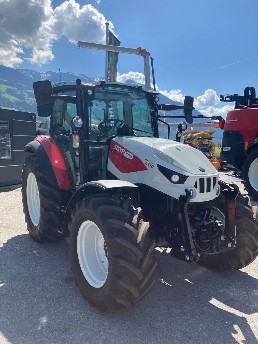 Traktor des Typs Steyr 4110 PLUS, Neumaschine in Schlitters (Bild 11)