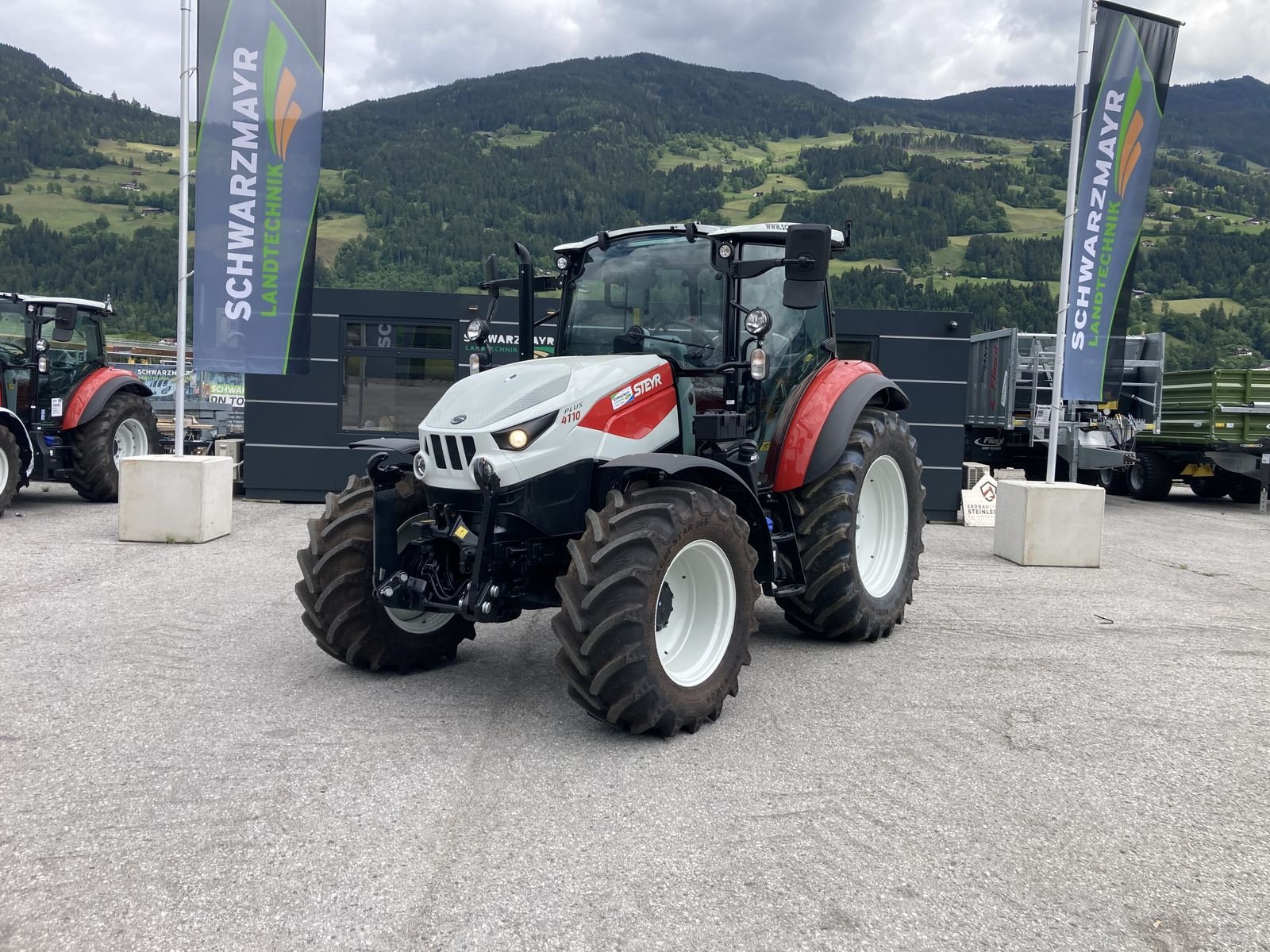 Traktor типа Steyr 4110 PLUS, Neumaschine в Schlitters (Фотография 1)