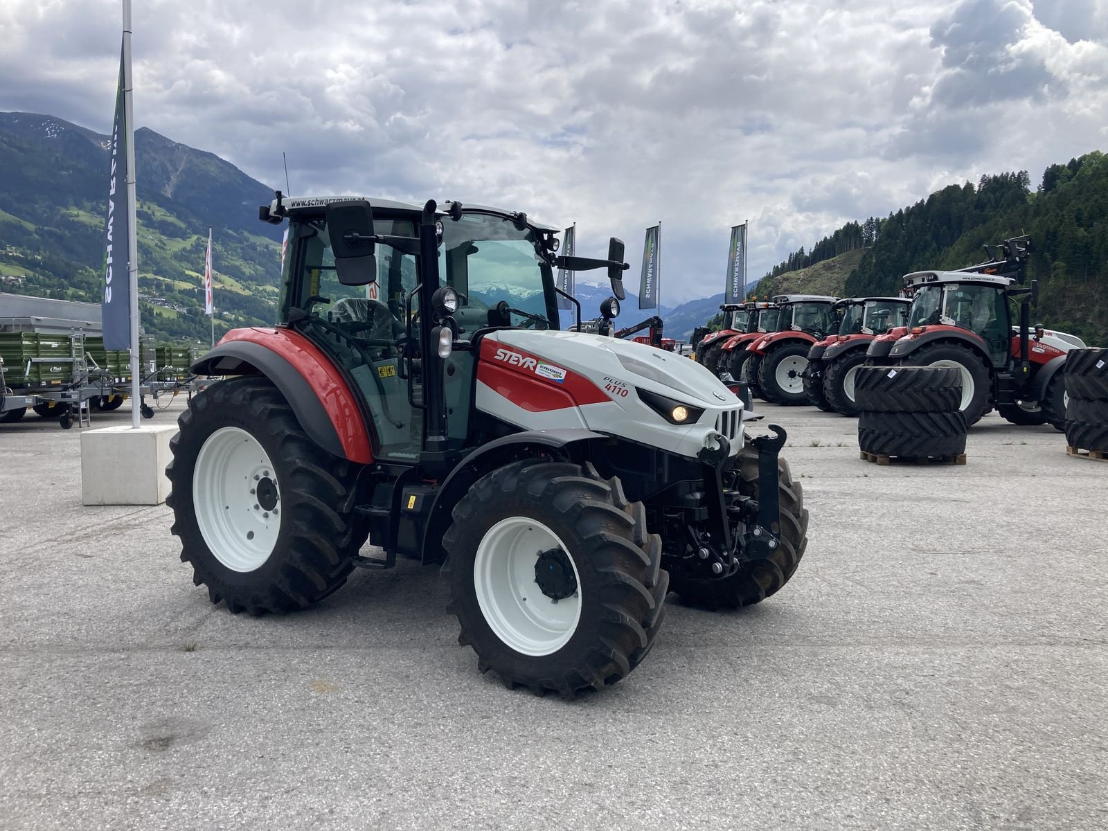 Traktor типа Steyr 4110 PLUS, Neumaschine в Schlitters (Фотография 3)