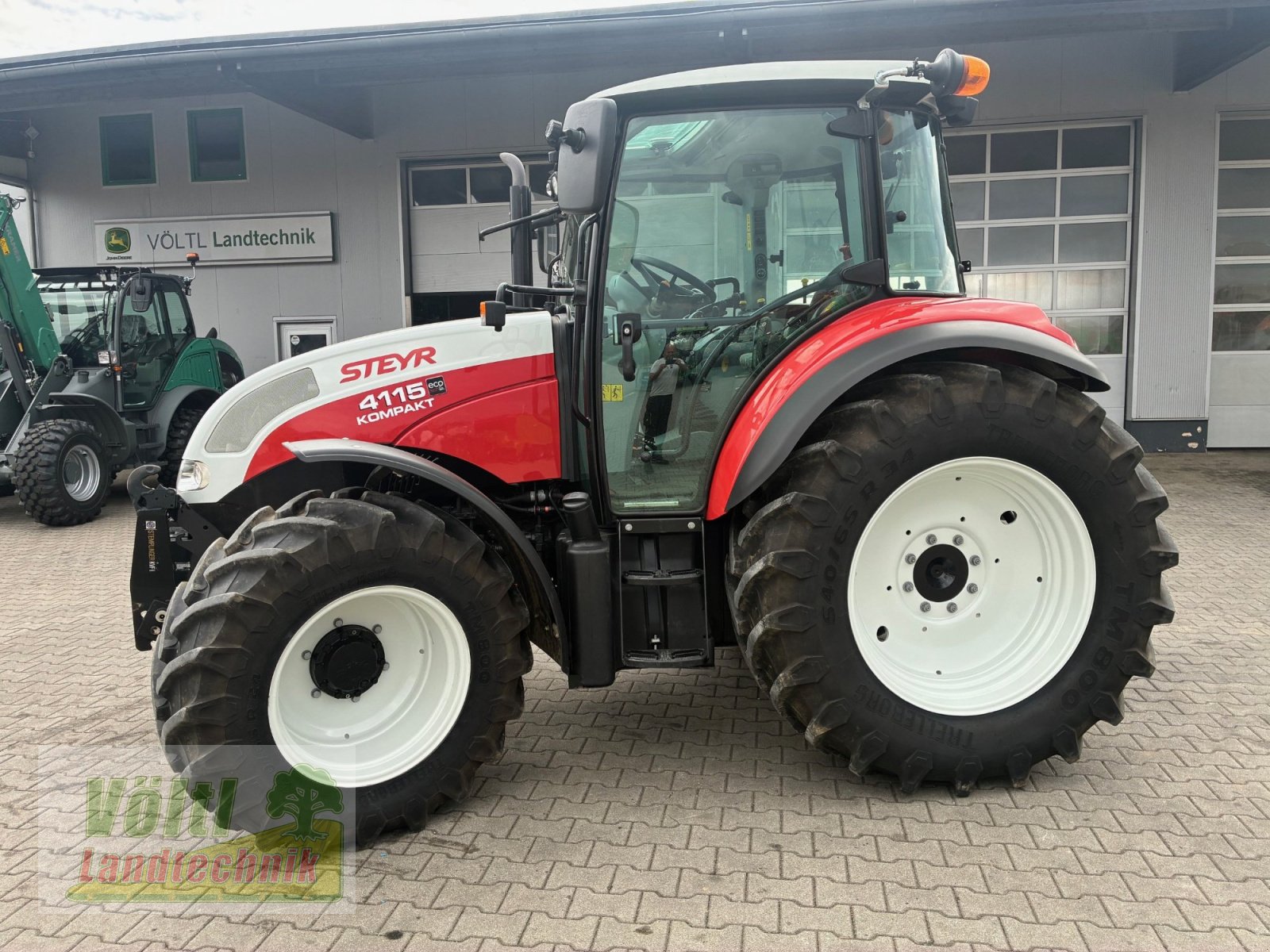 Traktor типа Steyr 4115 Kompakt, Gebrauchtmaschine в Hutthurm bei Passau (Фотография 2)