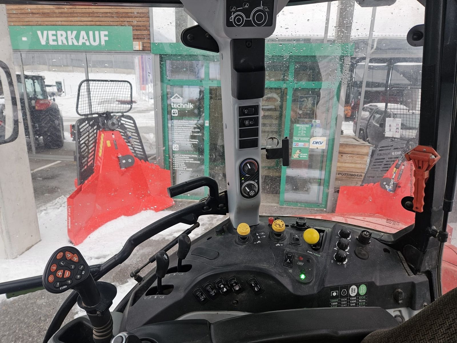 Traktor van het type Steyr 4115 Multi, Gebrauchtmaschine in Flachau (Foto 10)