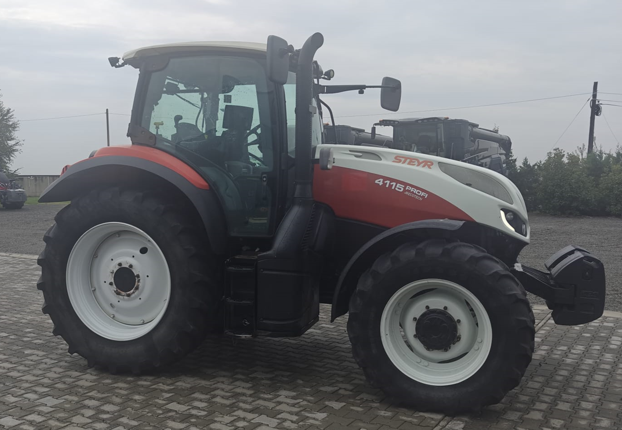 Traktor Türe ait Steyr 4115 Profi, Gebrauchtmaschine içinde Orţişoara (resim 2)