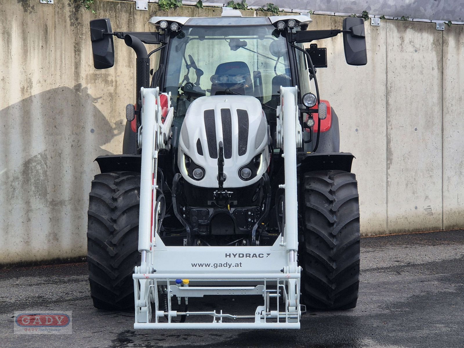 Traktor of the type Steyr 4120 Expert CVT, Neumaschine in Lebring (Picture 3)