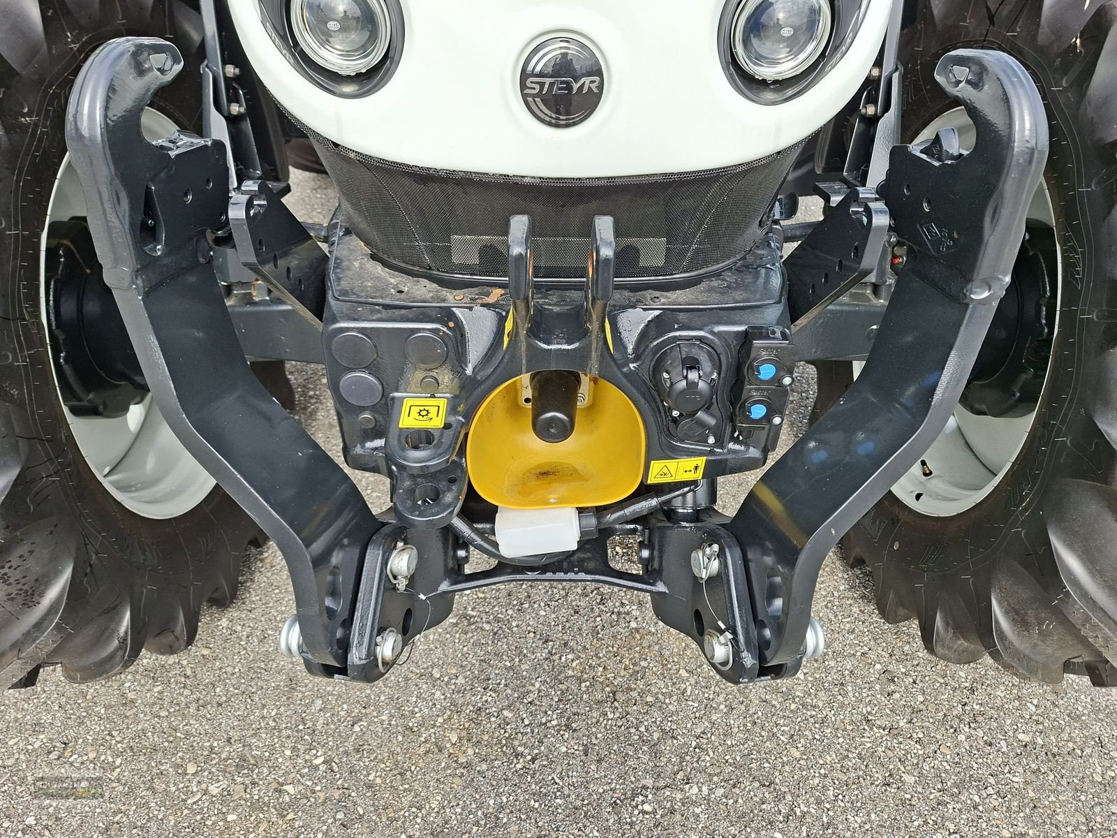 Traktor des Typs Steyr 4120 Expert CVT, Neumaschine in Gampern (Bild 10)