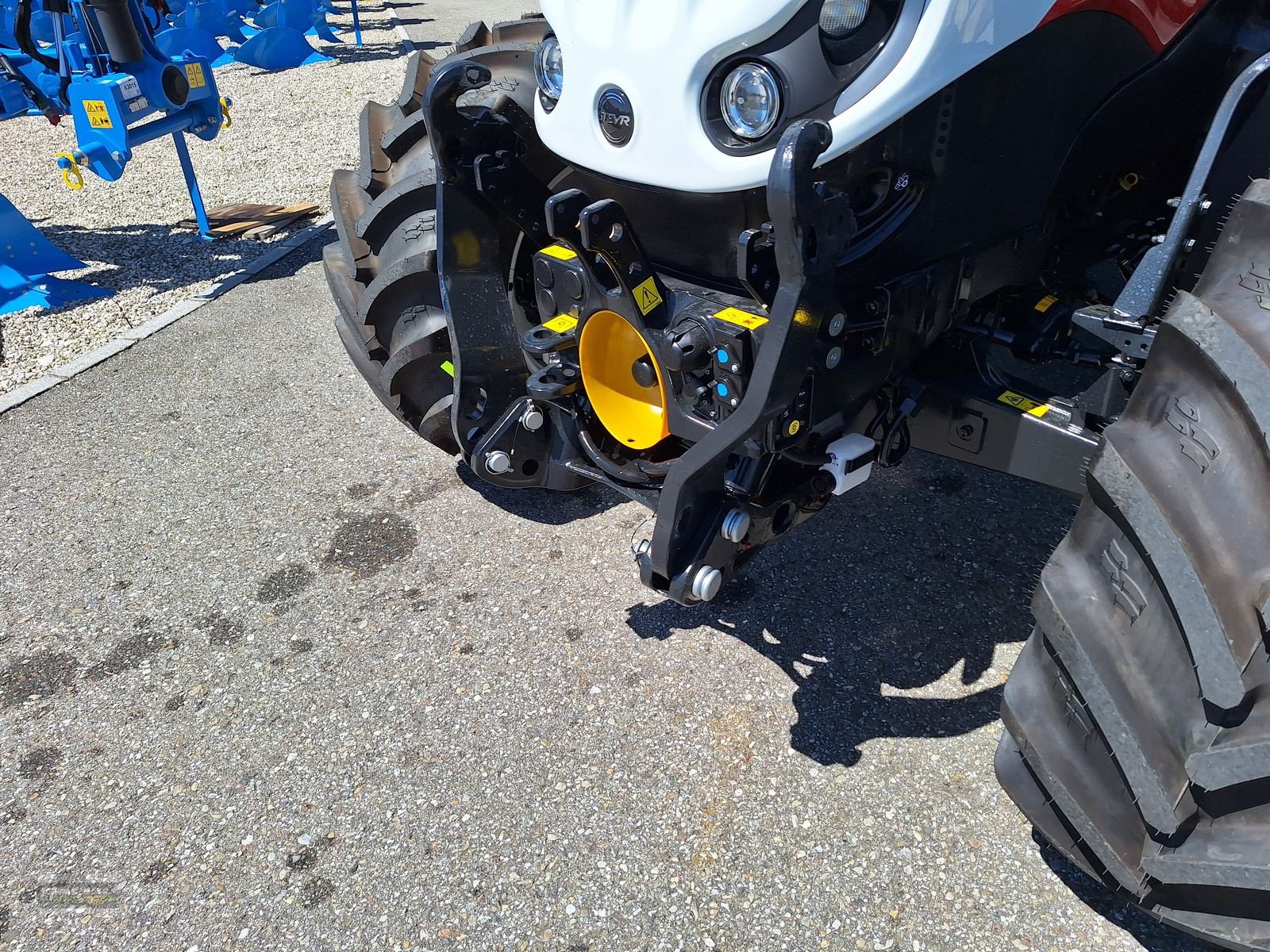 Traktor of the type Steyr 4120 Expert CVT, Neumaschine in Gampern (Picture 8)