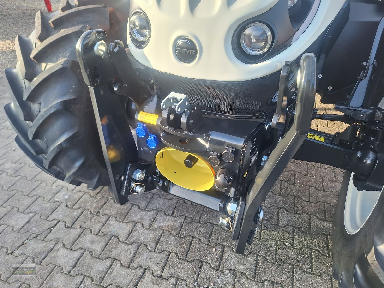 Traktor des Typs Steyr 4120 Expert, Neumaschine in Aurolzmünster (Bild 10)