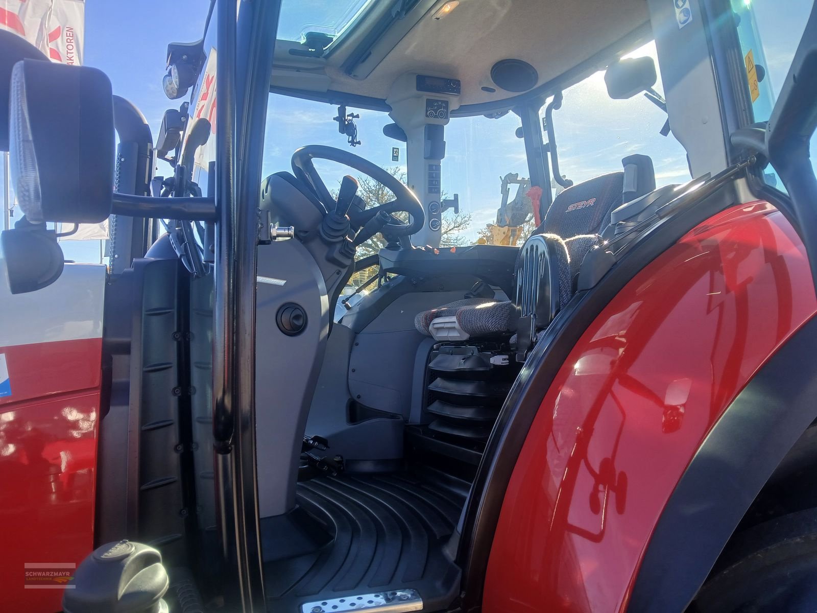 Traktor des Typs Steyr 4120 Multi St. V, Neumaschine in Aurolzmünster (Bild 9)