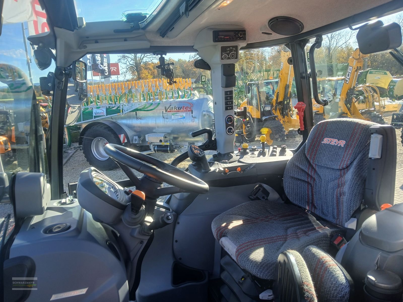 Traktor des Typs Steyr 4120 Multi St. V, Neumaschine in Aurolzmünster (Bild 10)