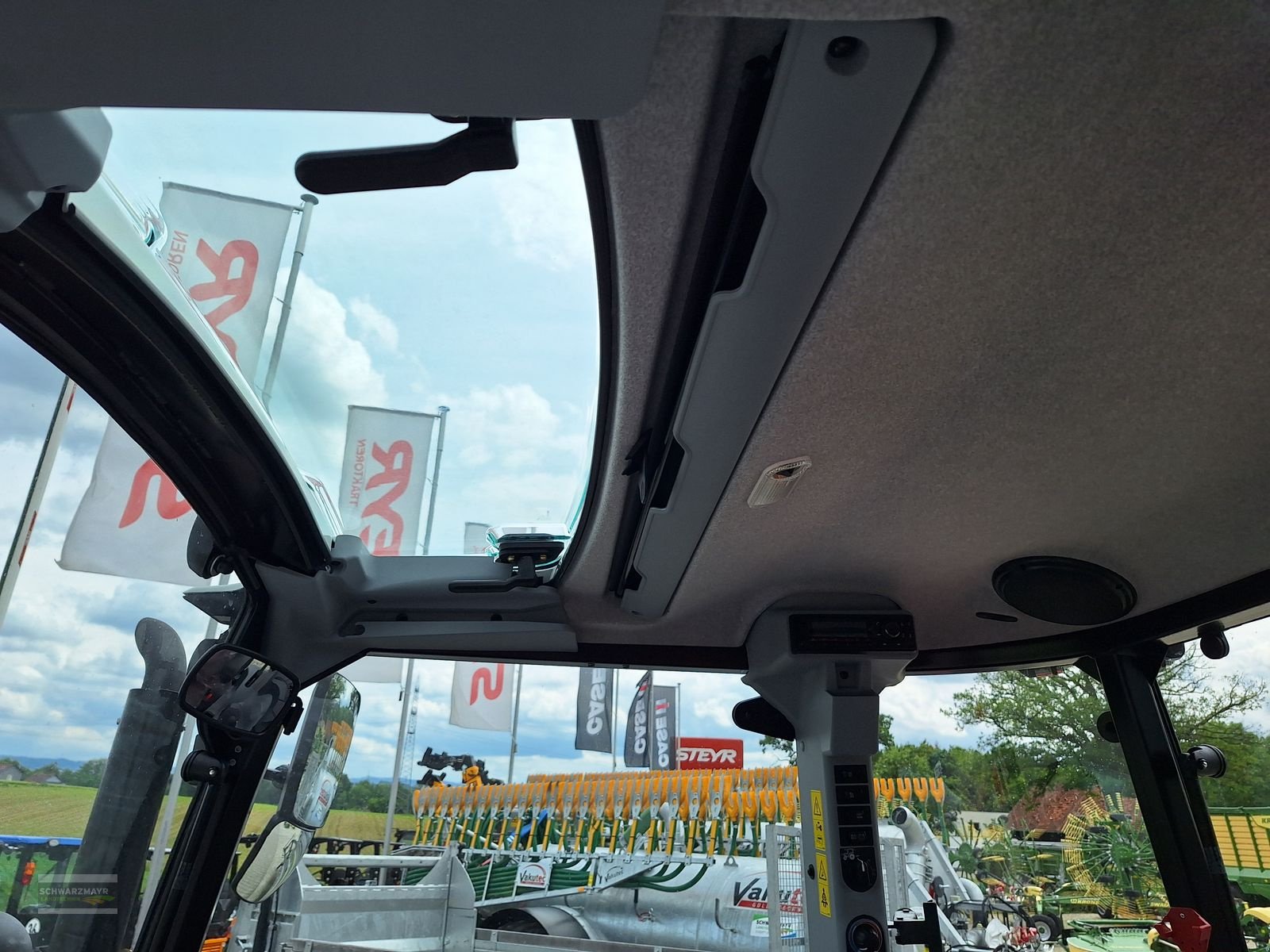 Traktor des Typs Steyr 4120 Plus 1.0, Neumaschine in Aurolzmünster (Bild 21)