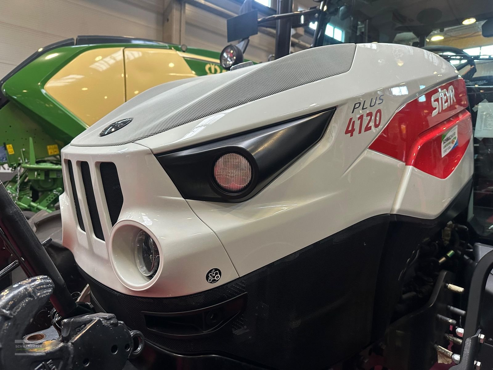 Traktor des Typs Steyr 4120 PLUS, Neumaschine in Aurolzmünster (Bild 7)