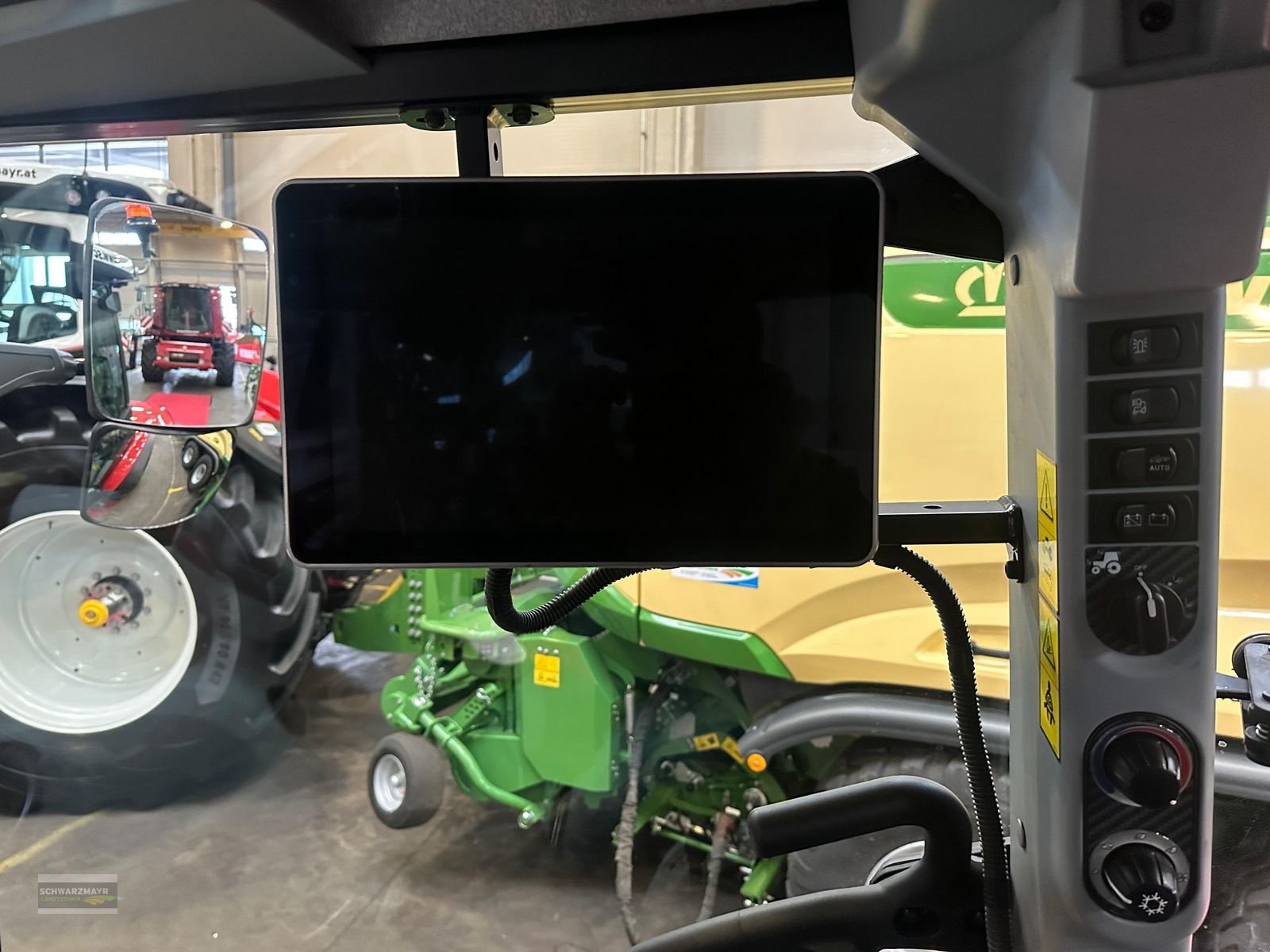 Traktor des Typs Steyr 4120 PLUS, Neumaschine in Aurolzmünster (Bild 13)