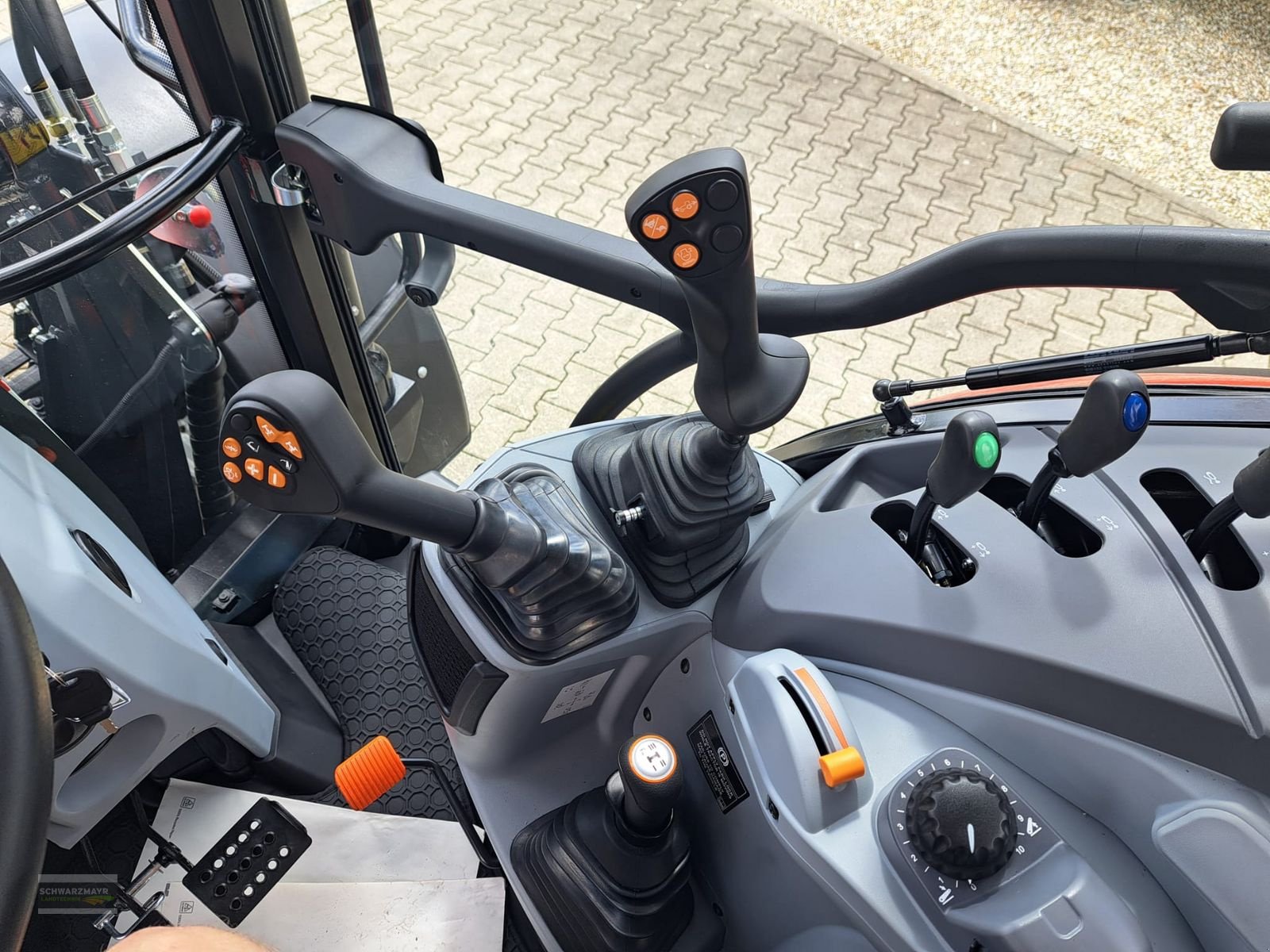 Traktor tipa Steyr 4120 PLUS, Neumaschine u Gampern (Slika 24)