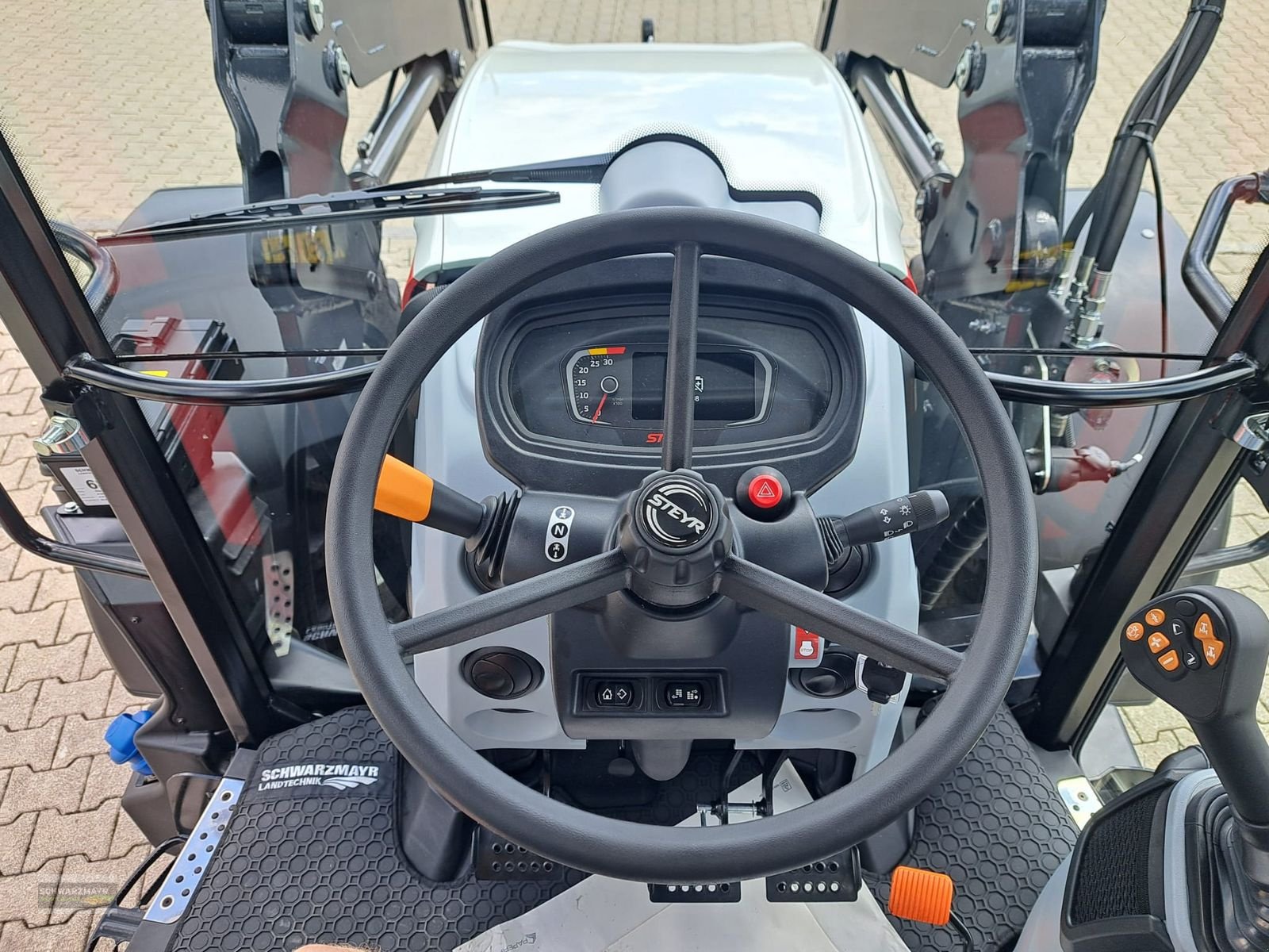 Traktor tipa Steyr 4120 PLUS, Neumaschine u Gampern (Slika 25)