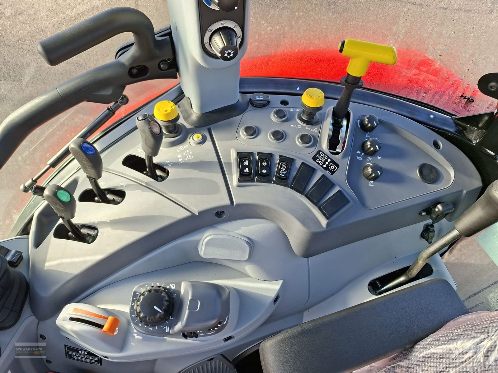 Traktor des Typs Steyr 4120 PLUS, Neumaschine in Gampern (Bild 19)