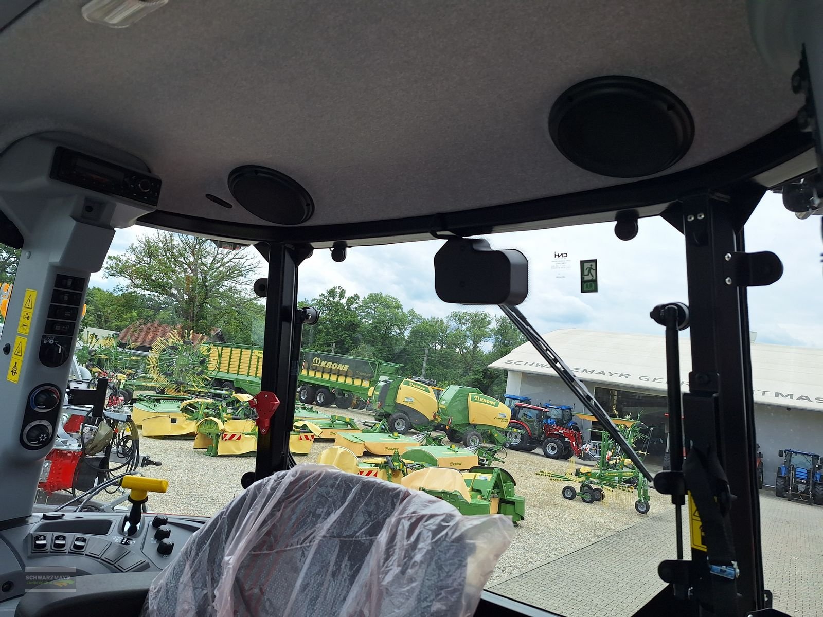 Traktor van het type Steyr 4120 PLUS, Neumaschine in Gampern (Foto 22)