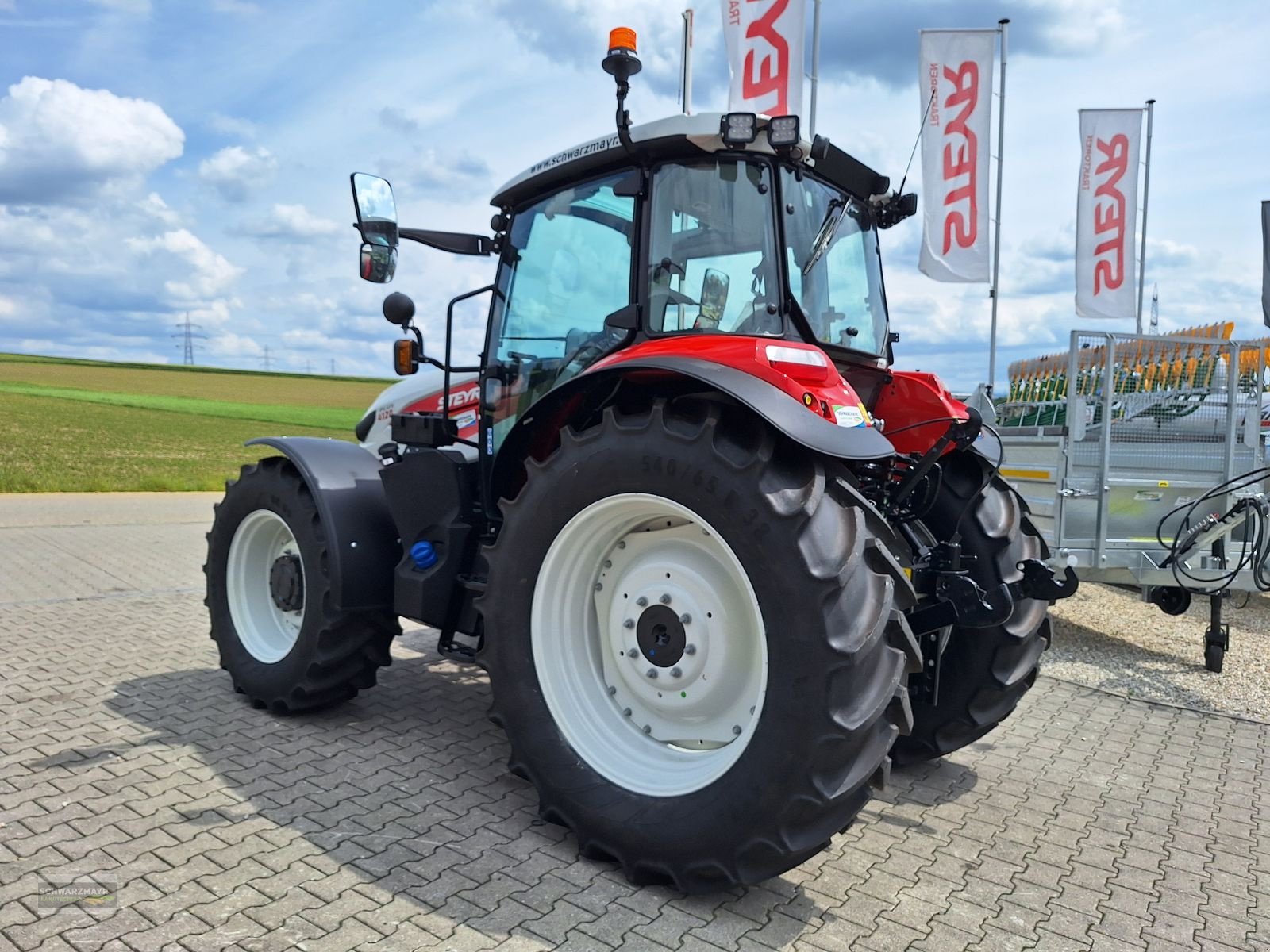 Traktor van het type Steyr 4120 PLUS, Neumaschine in Gampern (Foto 4)