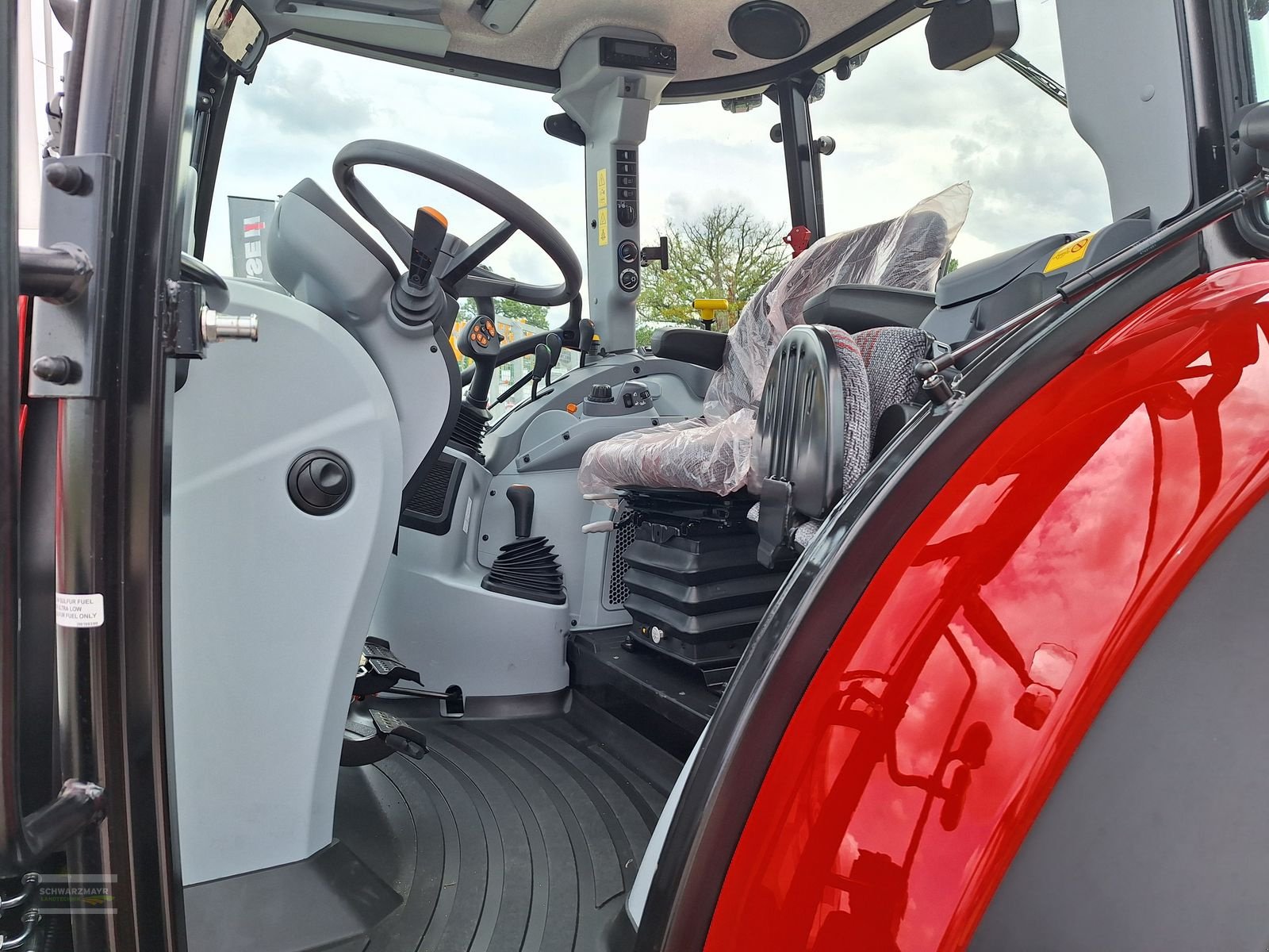 Traktor van het type Steyr 4120 PLUS, Neumaschine in Gampern (Foto 17)