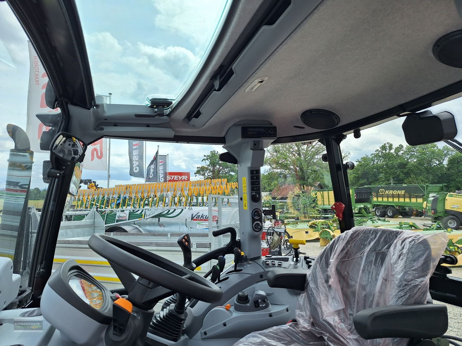 Traktor van het type Steyr 4120 PLUS, Neumaschine in Gampern (Foto 19)