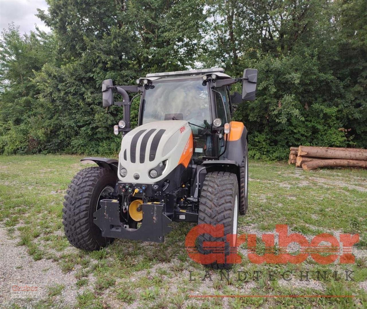 Traktor des Typs Steyr 4130 Expert CVT Kommunalausührung, Neumaschine in Ampfing (Bild 1)