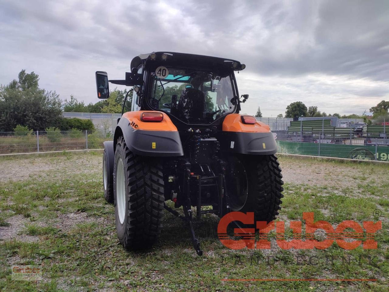 Traktor des Typs Steyr 4130 Expert CVT Kommunalausührung, Neumaschine in Ampfing (Bild 3)