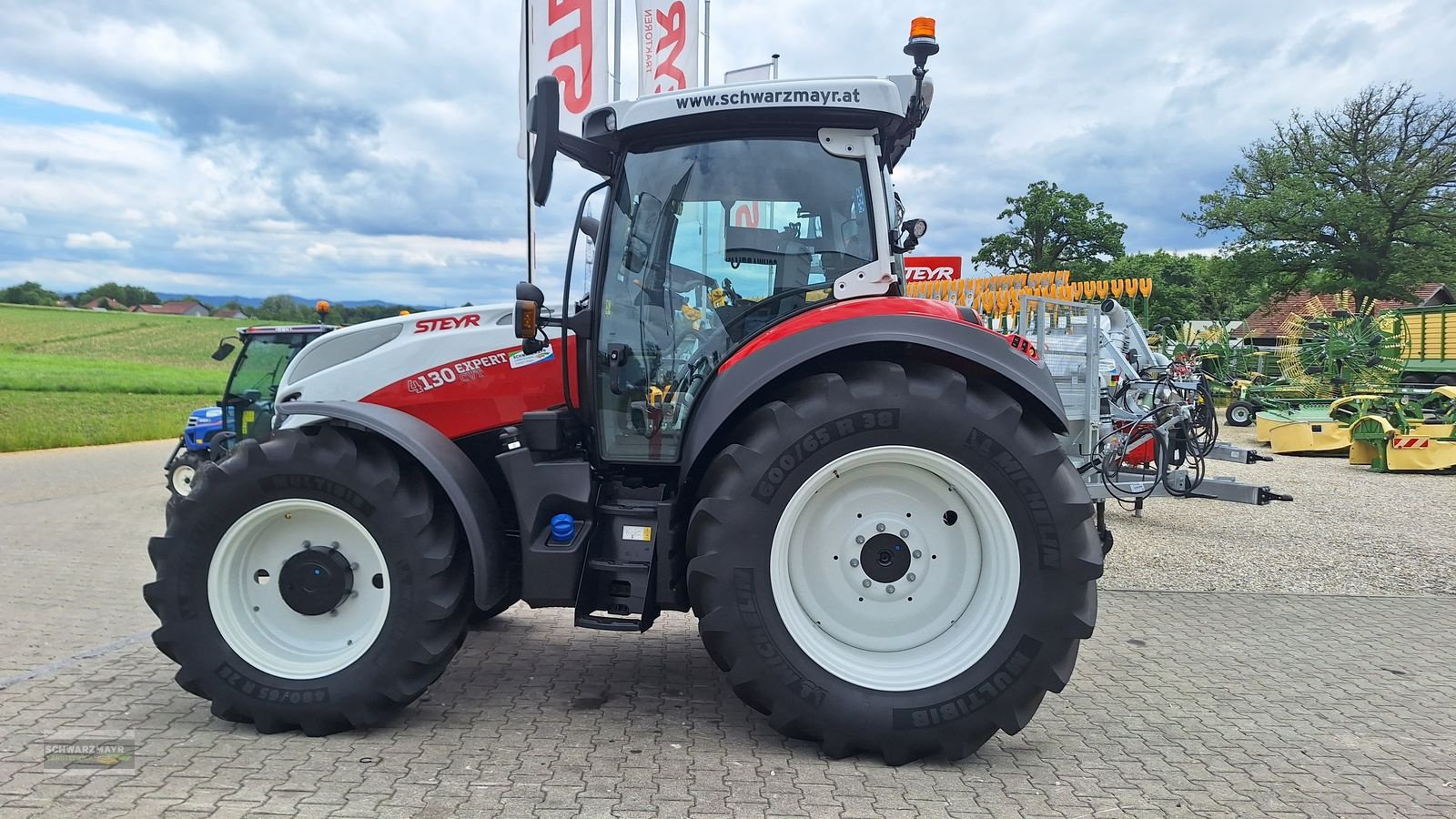 Traktor des Typs Steyr 4130 Expert CVT P, Neumaschine in Aurolzmünster (Bild 7)