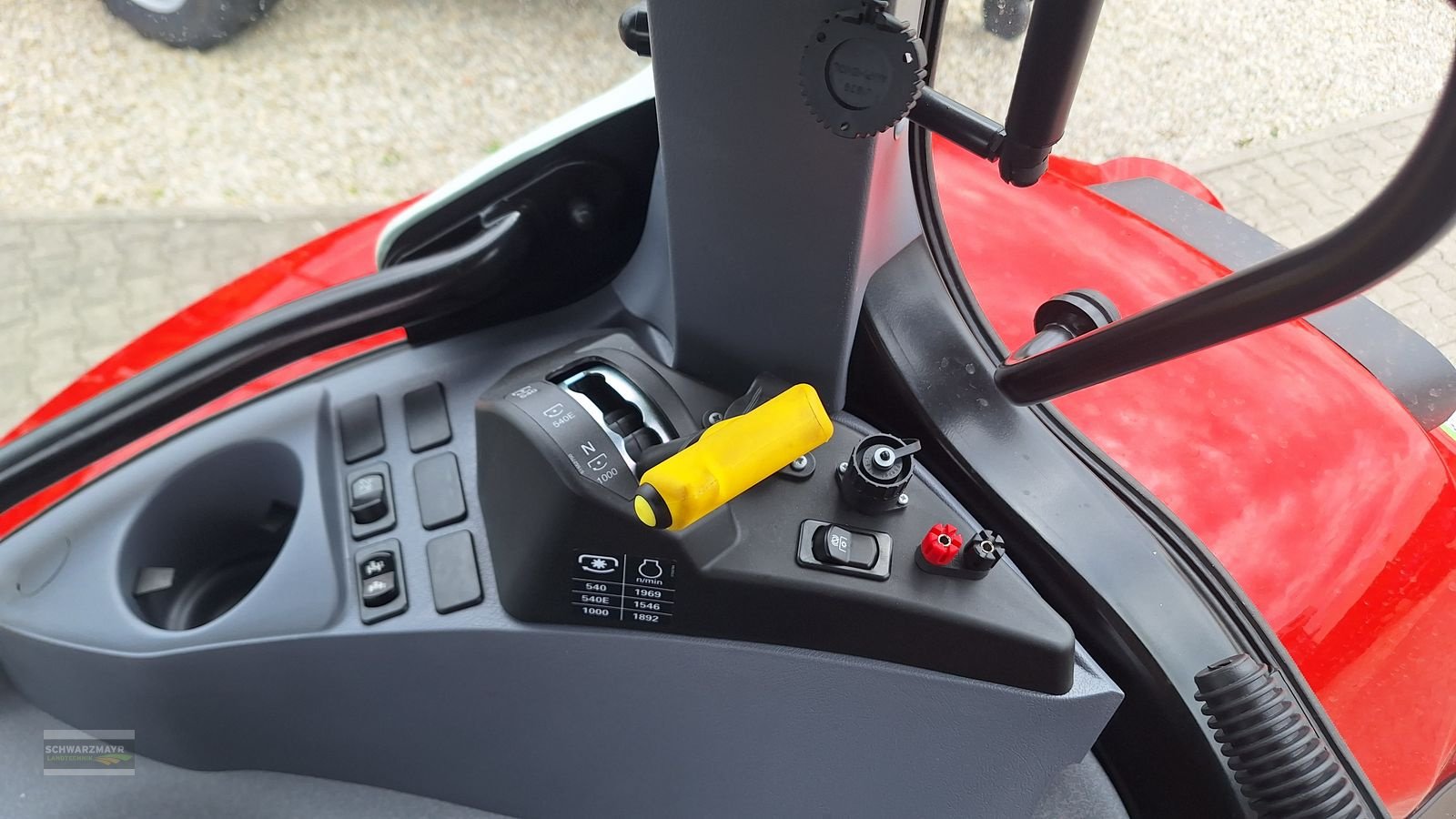 Traktor des Typs Steyr 4130 Expert CVT P, Neumaschine in Aurolzmünster (Bild 18)