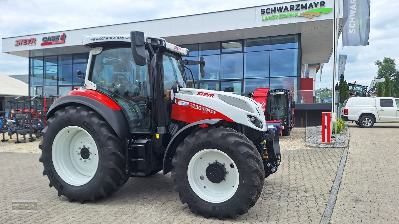 Traktor des Typs Steyr 4130 Expert CVT P, Neumaschine in Aurolzmünster (Bild 1)