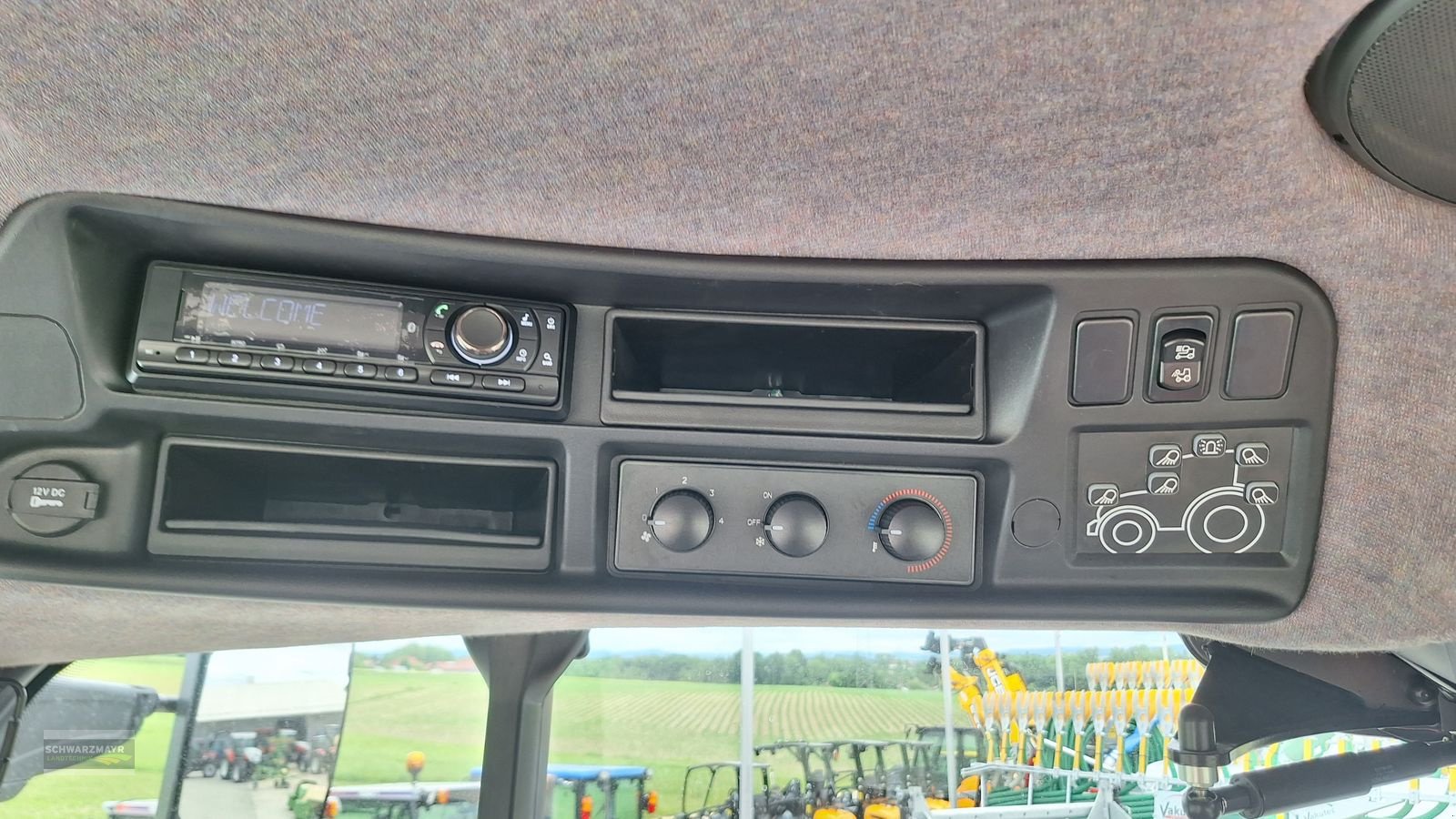 Traktor des Typs Steyr 4130 Expert CVT P, Neumaschine in Aurolzmünster (Bild 16)