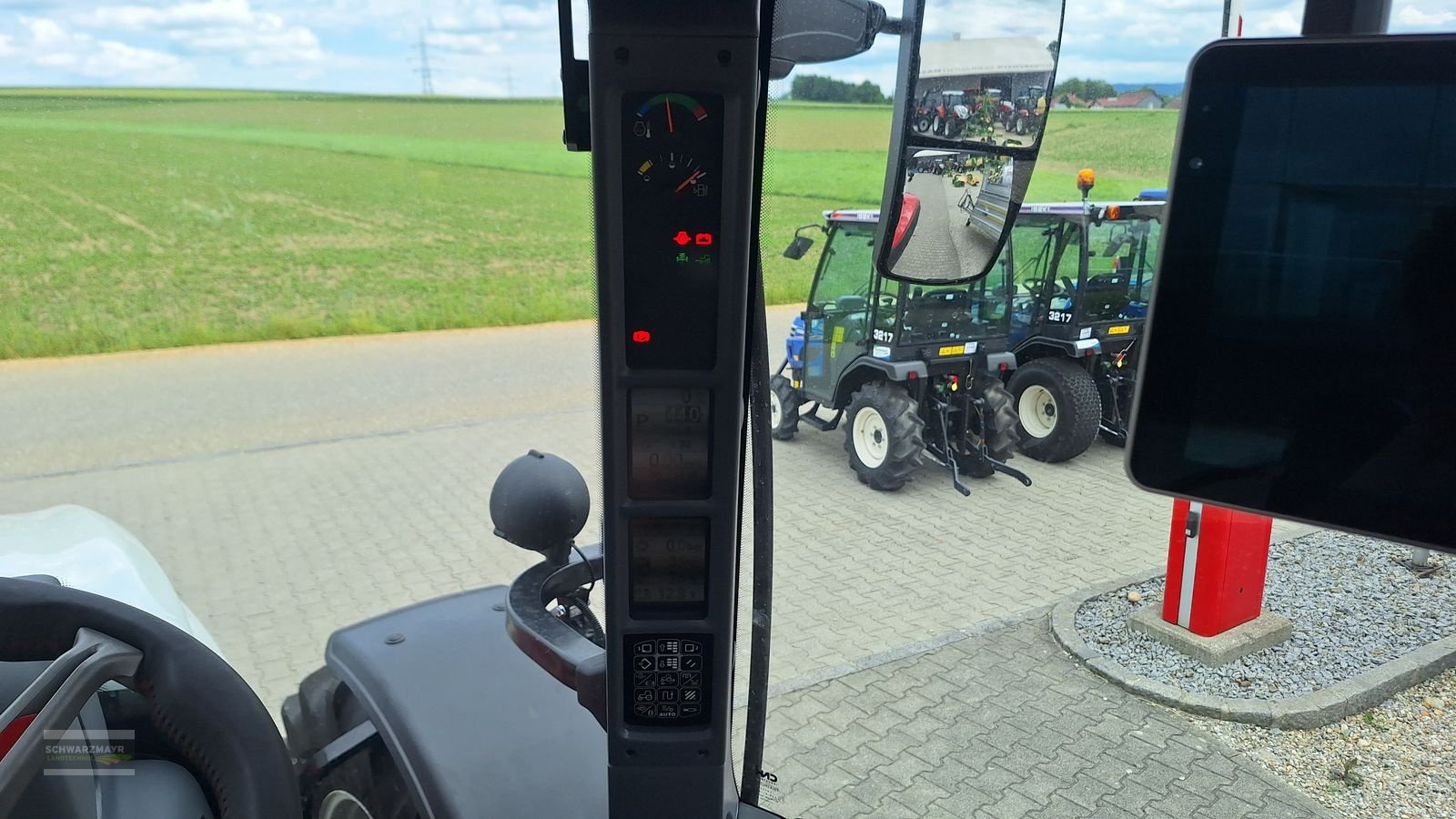 Traktor des Typs Steyr 4130 Expert CVT P, Neumaschine in Aurolzmünster (Bild 15)