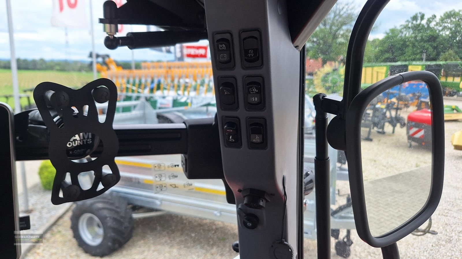 Traktor des Typs Steyr 4130 Expert CVT P, Neumaschine in Aurolzmünster (Bild 17)