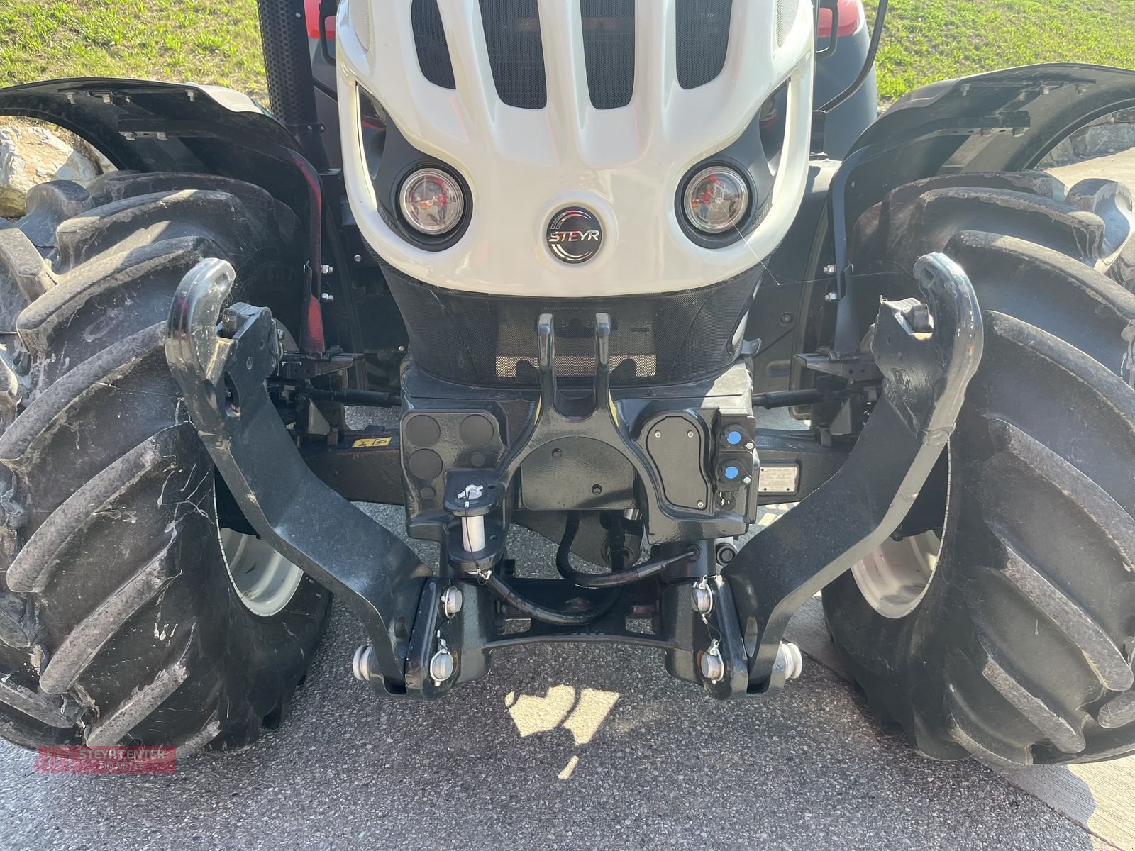 Traktor des Typs Steyr 4130 Expert CVT, Gebrauchtmaschine in St. Pölten (Bild 4)