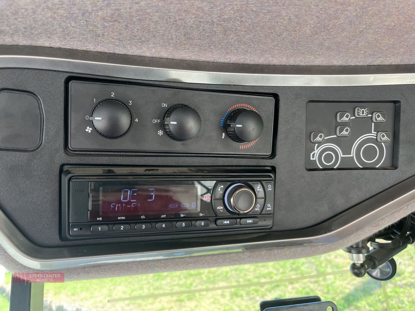 Traktor des Typs Steyr 4130 Expert CVT, Gebrauchtmaschine in St. Pölten (Bild 12)