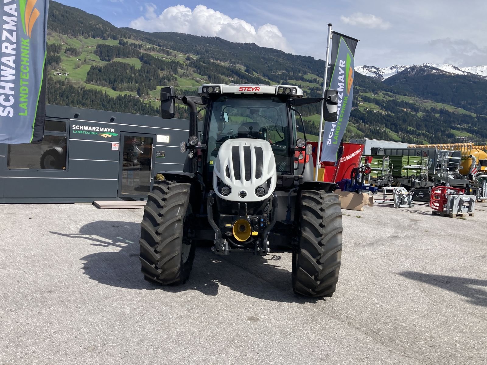 Traktor des Typs Steyr 4140 Expert CVT, Neumaschine in Schlitters (Bild 2)