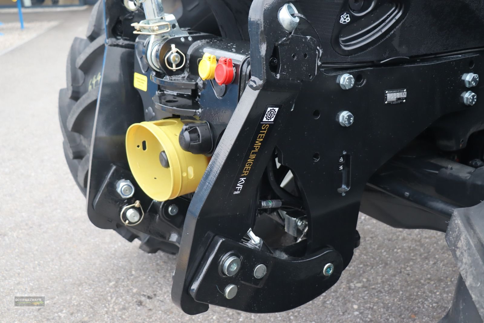 Traktor of the type Steyr 4145 Profi CVT, Neumaschine in Aurolzmünster (Picture 15)