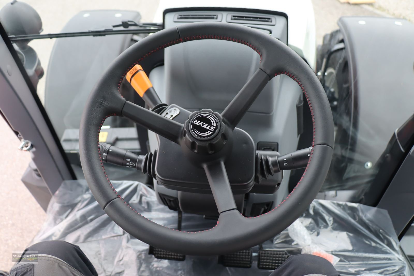 Traktor of the type Steyr 4145 Profi CVT, Neumaschine in Aurolzmünster (Picture 19)