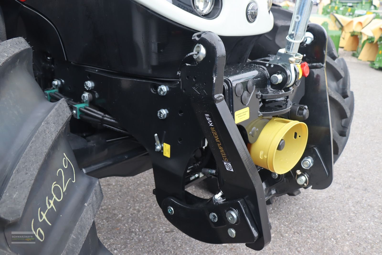 Traktor of the type Steyr 4145 Profi CVT, Neumaschine in Aurolzmünster (Picture 17)