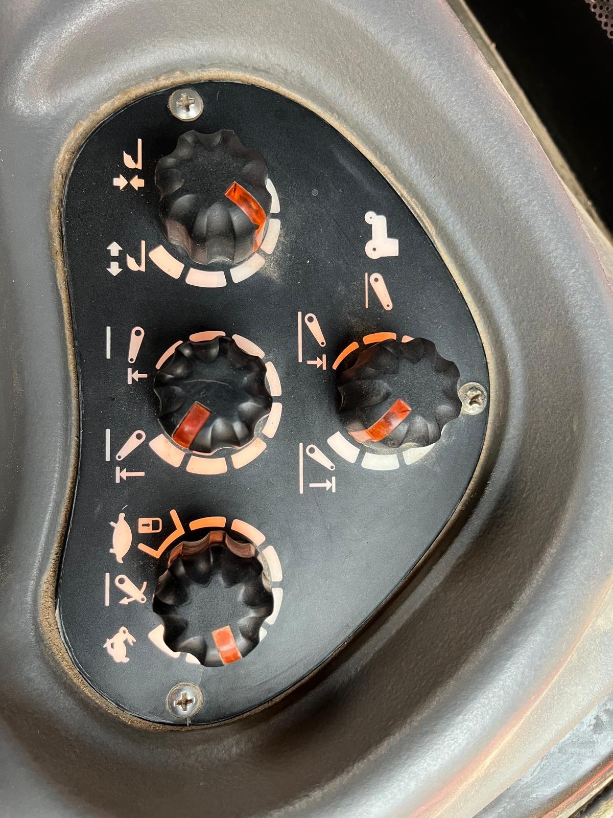 Traktor van het type Steyr 495 Kompakt, Gebrauchtmaschine in Waigolshausen (Foto 3)