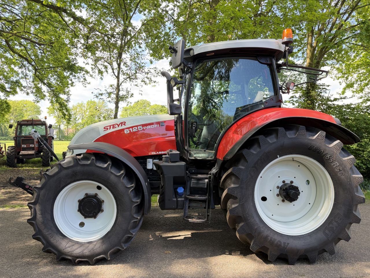 Traktor des Typs Steyr 6125 Profi, Gebrauchtmaschine in Rossum (Bild 4)
