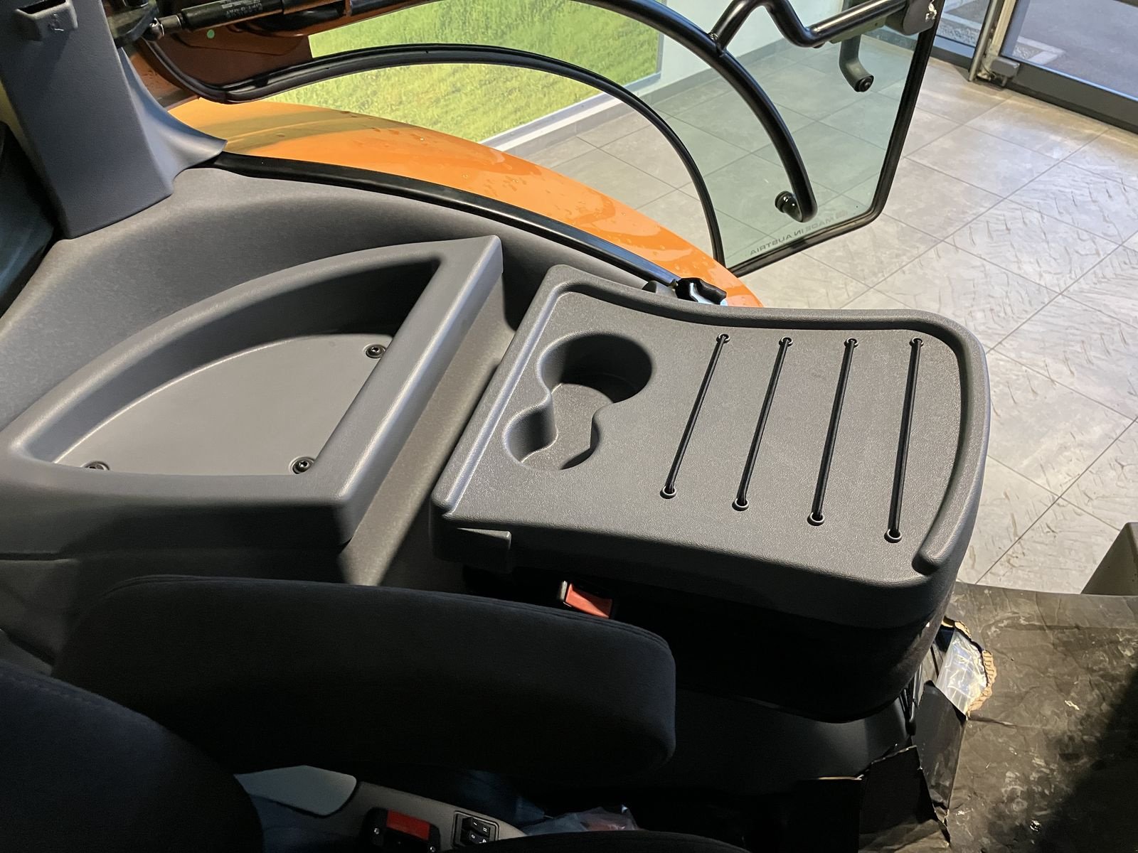 Traktor van het type Steyr 6150 Profi CVT Kommunal, Vorführmaschine in Schlitters (Foto 29)