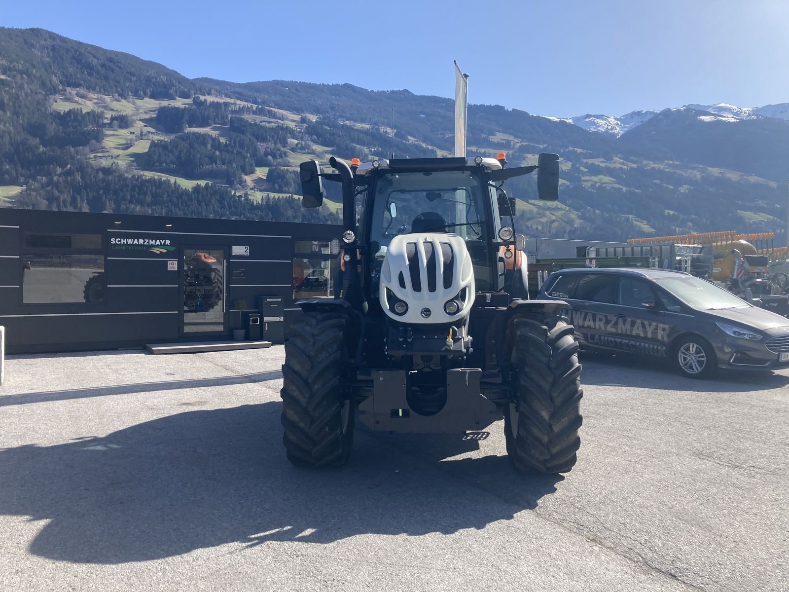 Traktor van het type Steyr 6150 Profi CVT Kommunal, Vorführmaschine in Schlitters (Foto 3)