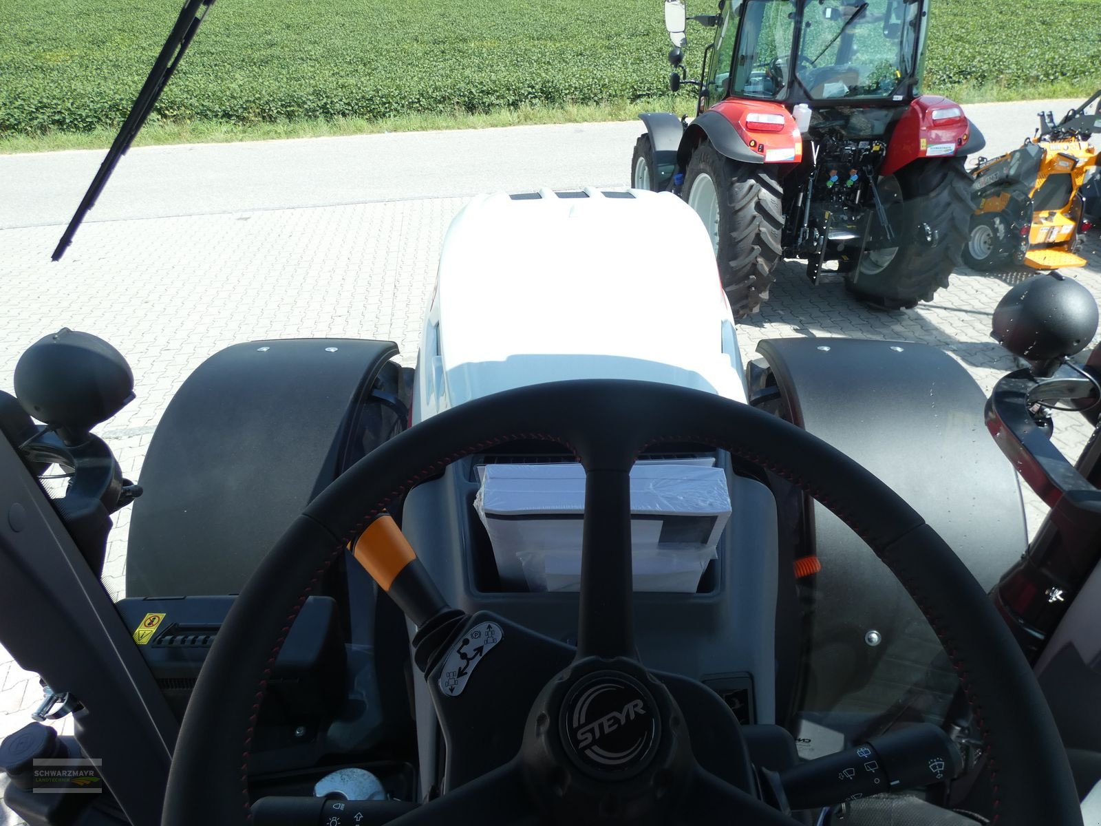 Traktor of the type Steyr 6165 Impuls CVT, Neumaschine in Aurolzmünster (Picture 17)