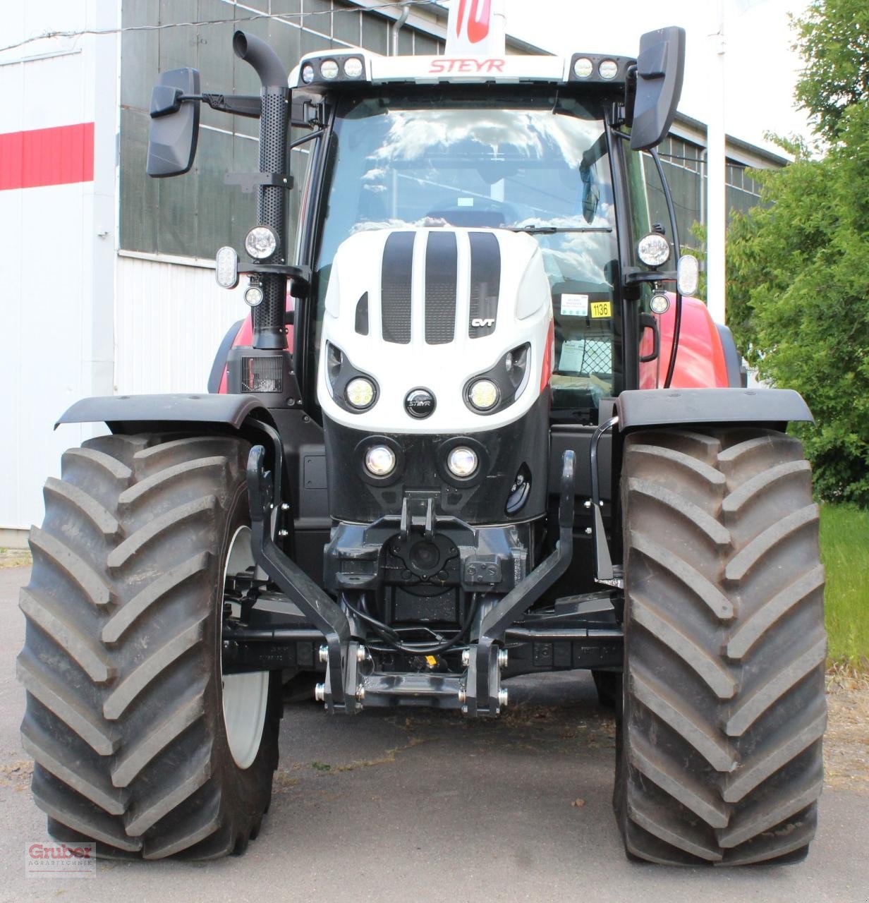 Traktor des Typs Steyr 6175 CVT Impuls, Neumaschine in Leipzig OT Engelsdorf (Bild 2)