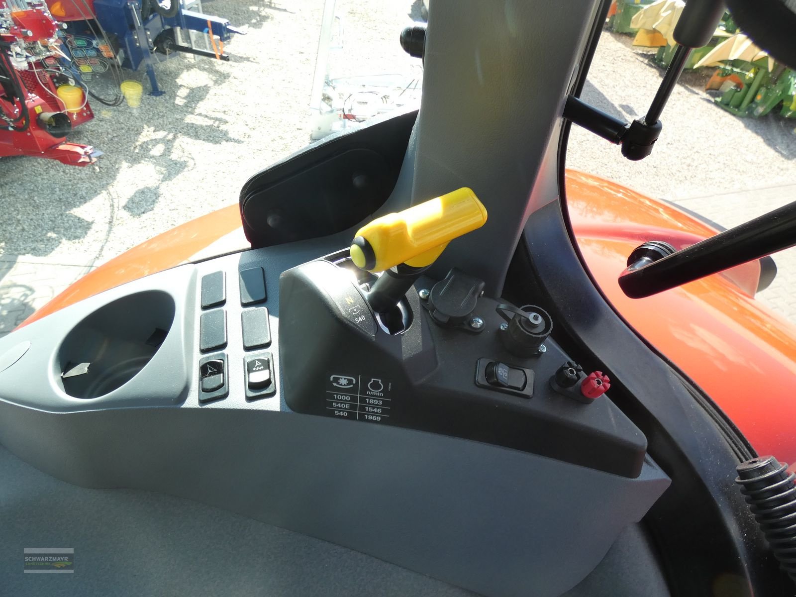 Traktor of the type Steyr 6175 Impuls CVT, Neumaschine in Aurolzmünster (Picture 19)