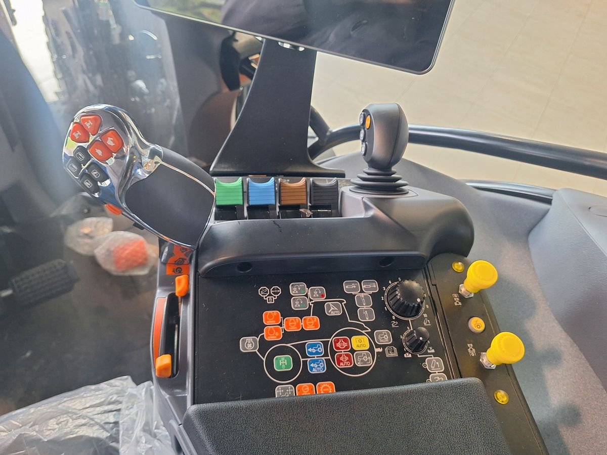 Traktor des Typs Steyr 6175 Impuls CVT, Neumaschine in Schlitters (Bild 21)