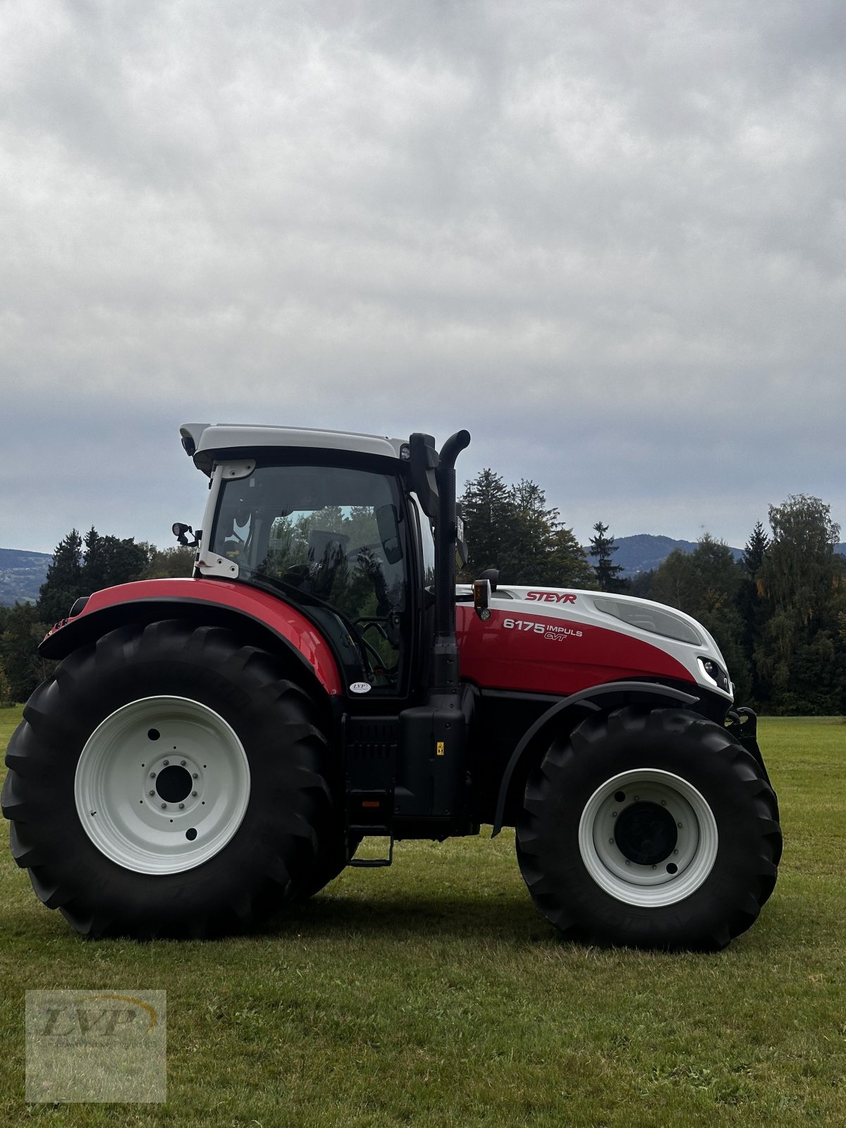 Traktor des Typs Steyr 6175 Impuls, Gebrauchtmaschine in Hohenau (Bild 2)