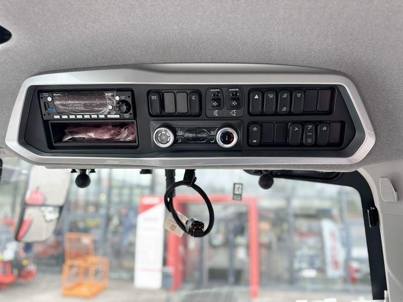 Traktor des Typs Steyr 6200 ABSOLUT CVT, Neumaschine in St. Marienkirchen (Bild 16)