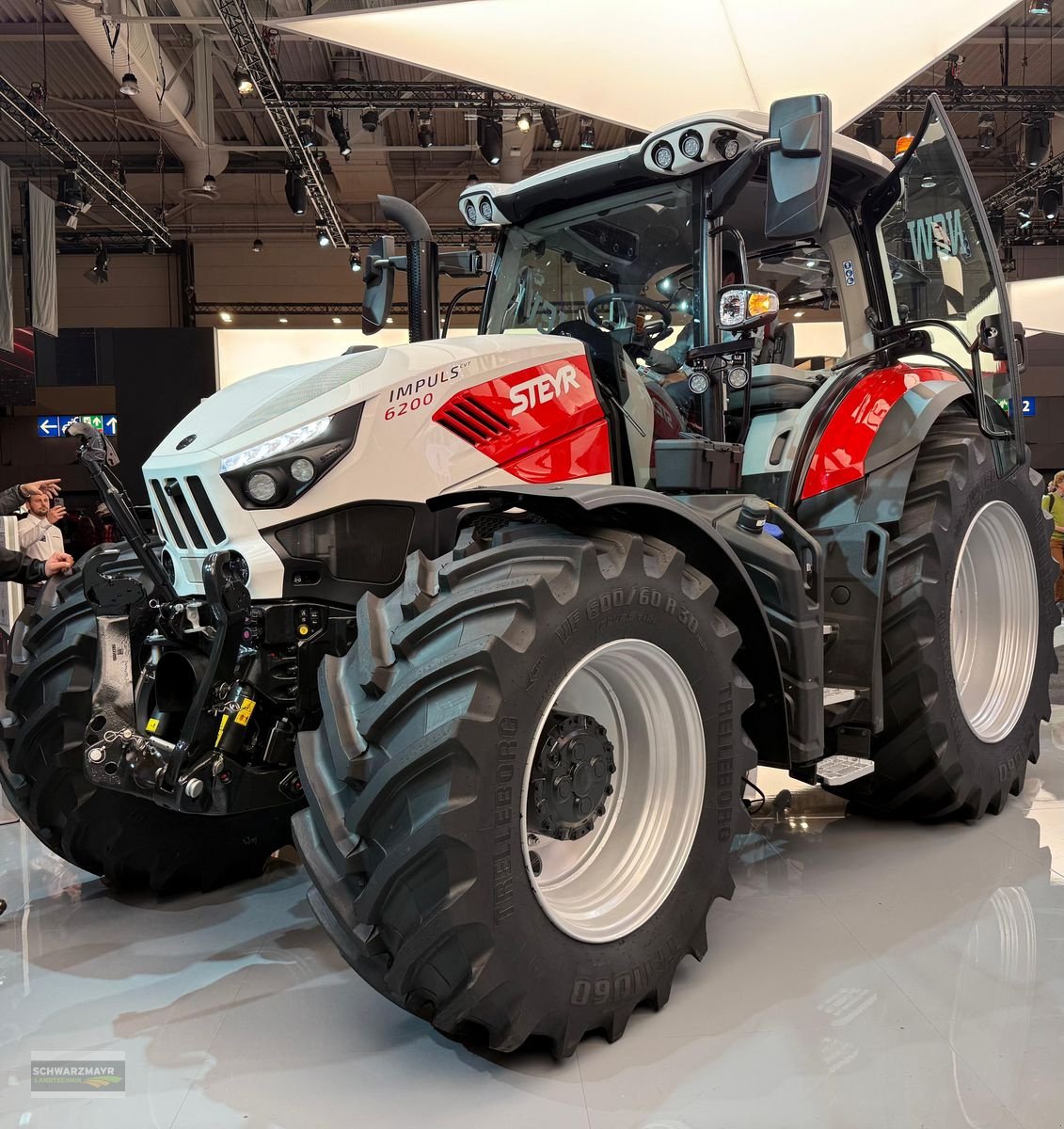 Traktor des Typs Steyr 6200 Impuls CVT, Neumaschine in Gampern (Bild 5)