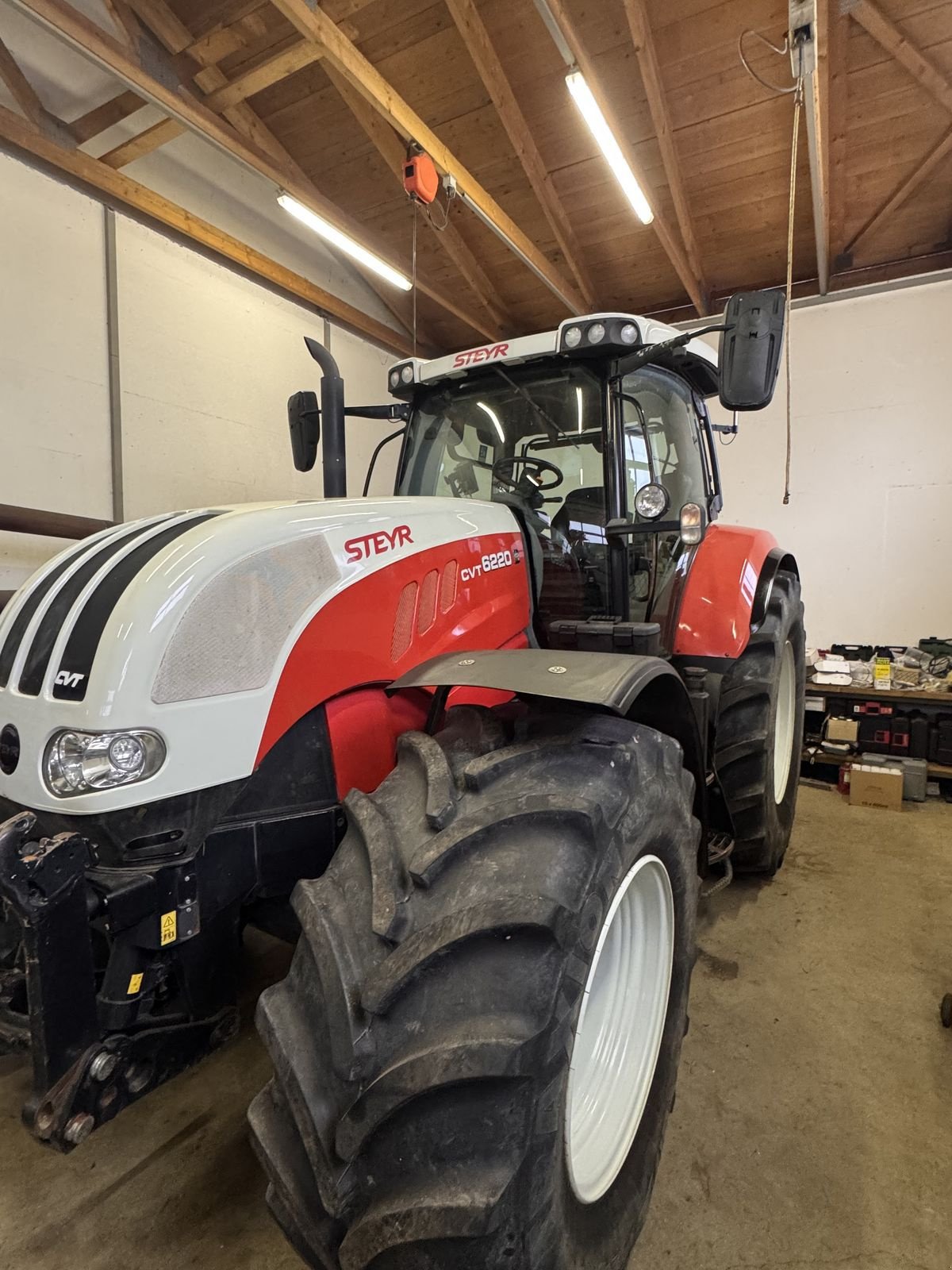 Traktor des Typs Steyr 6220 CVT Hi-eSCR Profi, Gebrauchtmaschine in Traberg (Bild 1)